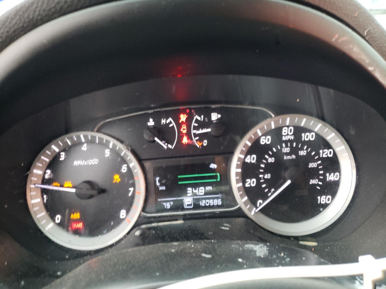 Photo 8 from auction – 2015 NISSAN SENTRA S with VIN 3N1AB7AP1FY292536