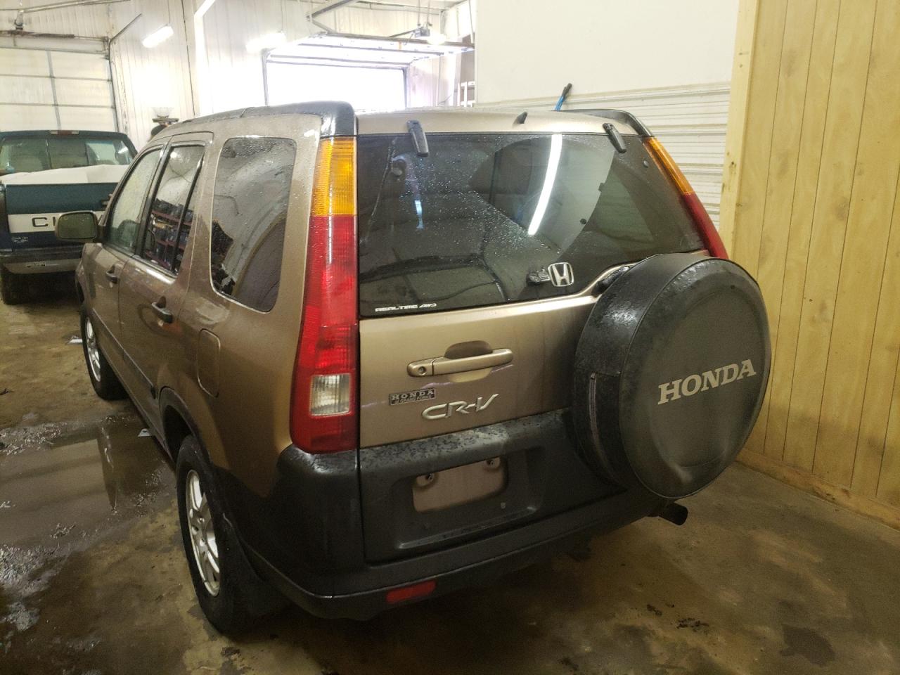 Photo 3 from auction – 2004 HONDA CR-V EX with VIN JHLRD78804C058163