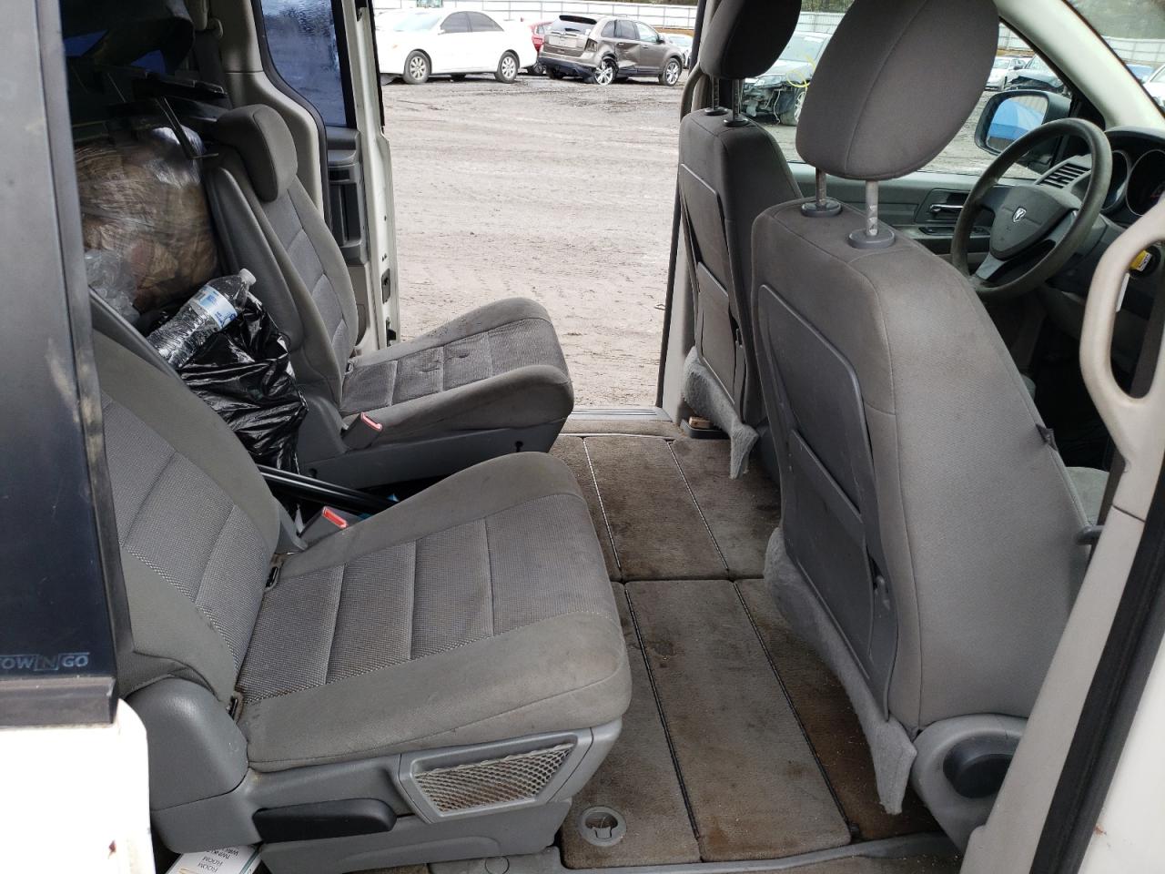 Photo 6 from auction – 2008 DODGE GRAND CARA with VIN 2D8HN44H88R753189