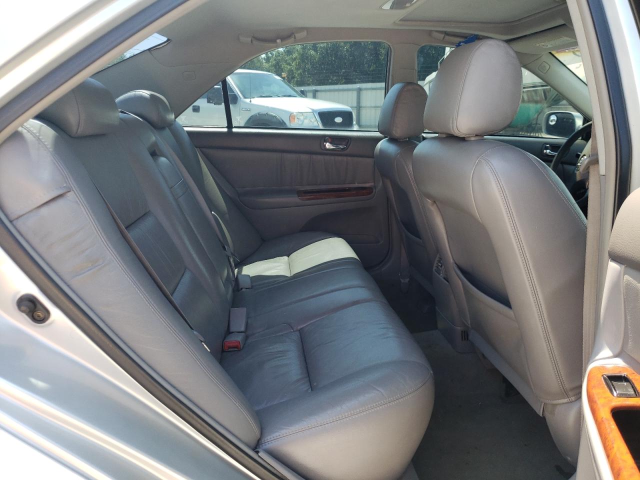 Photo 6 from auction – 2003 TOYOTA CAMRY with VIN 4T1BF30K93U564541