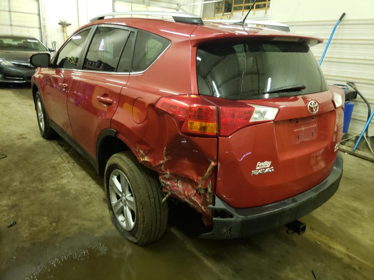 Photo 3 from auction – 2014 TOYOTA RAV4 XLE with VIN 2T3RFREV3EW204549