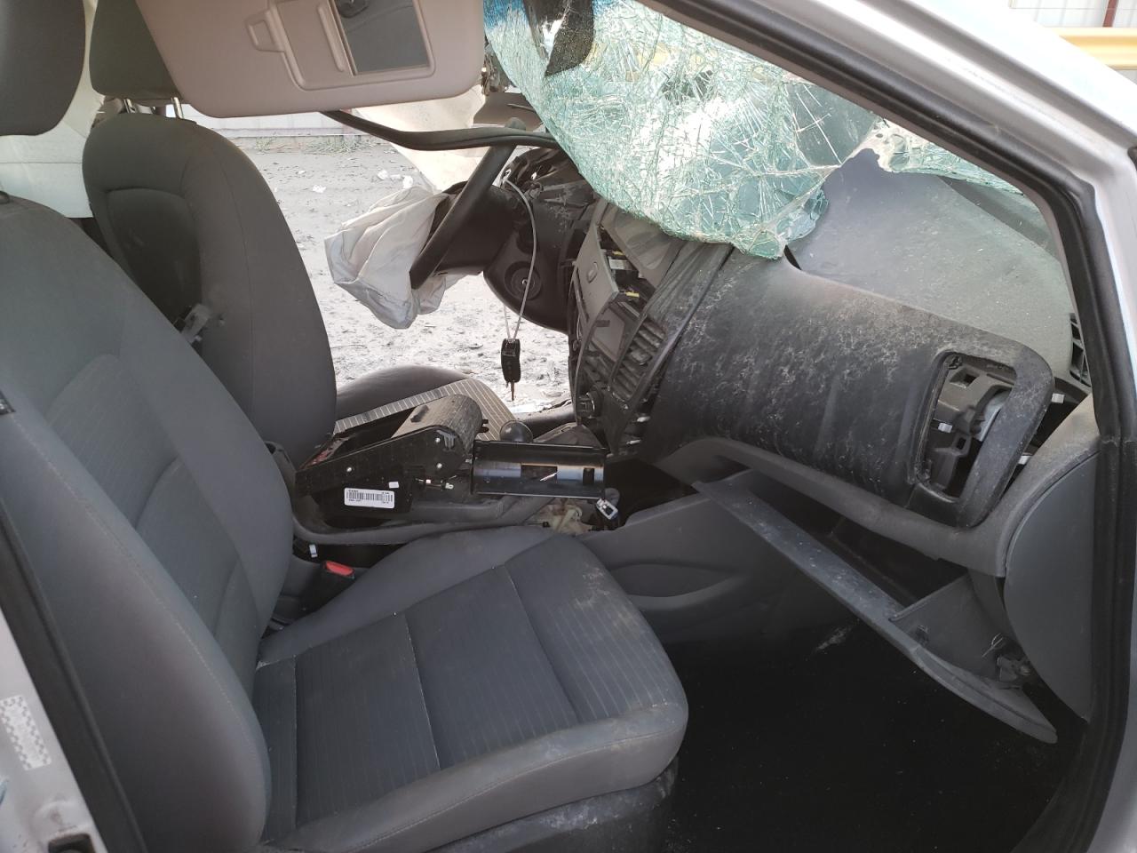 Photo 5 from auction – 2017 KIA FORTE LX with VIN 3KPFL4A79HE008797