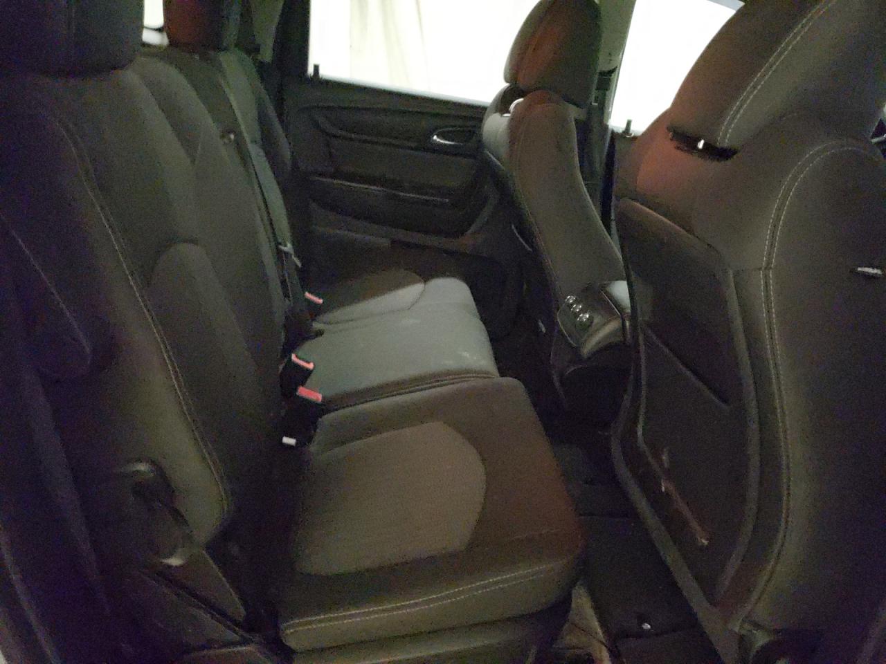 Photo 6 from auction – 2016 CHEVROLET TRAVERSE L with VIN 1GNKVGKD7GJ214790