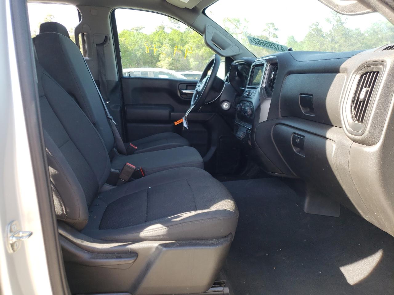 Photo 5 from auction – 2019 CHEVROLET SILVERADO with VIN 3GCPYCEHXKG103707
