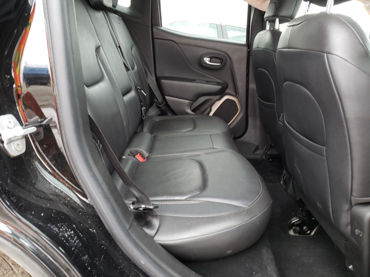 Photo 6 from auction – 2016 JEEP RENEGADE L with VIN ZACCJBDT0GPD22667