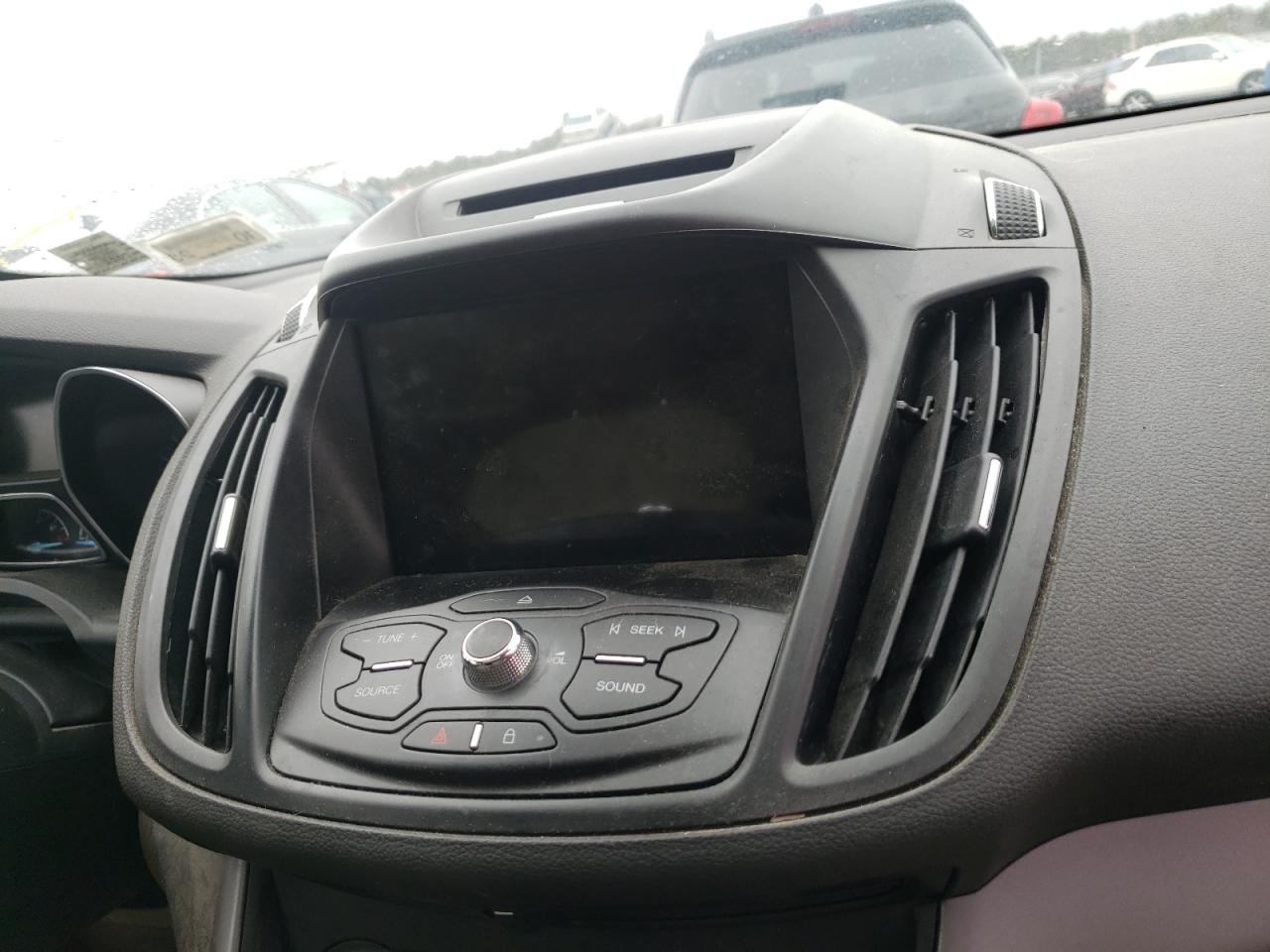 Photo 9 from auction – 2016 FORD ESCAPE SE with VIN 1FMCU9GX1GUA58688