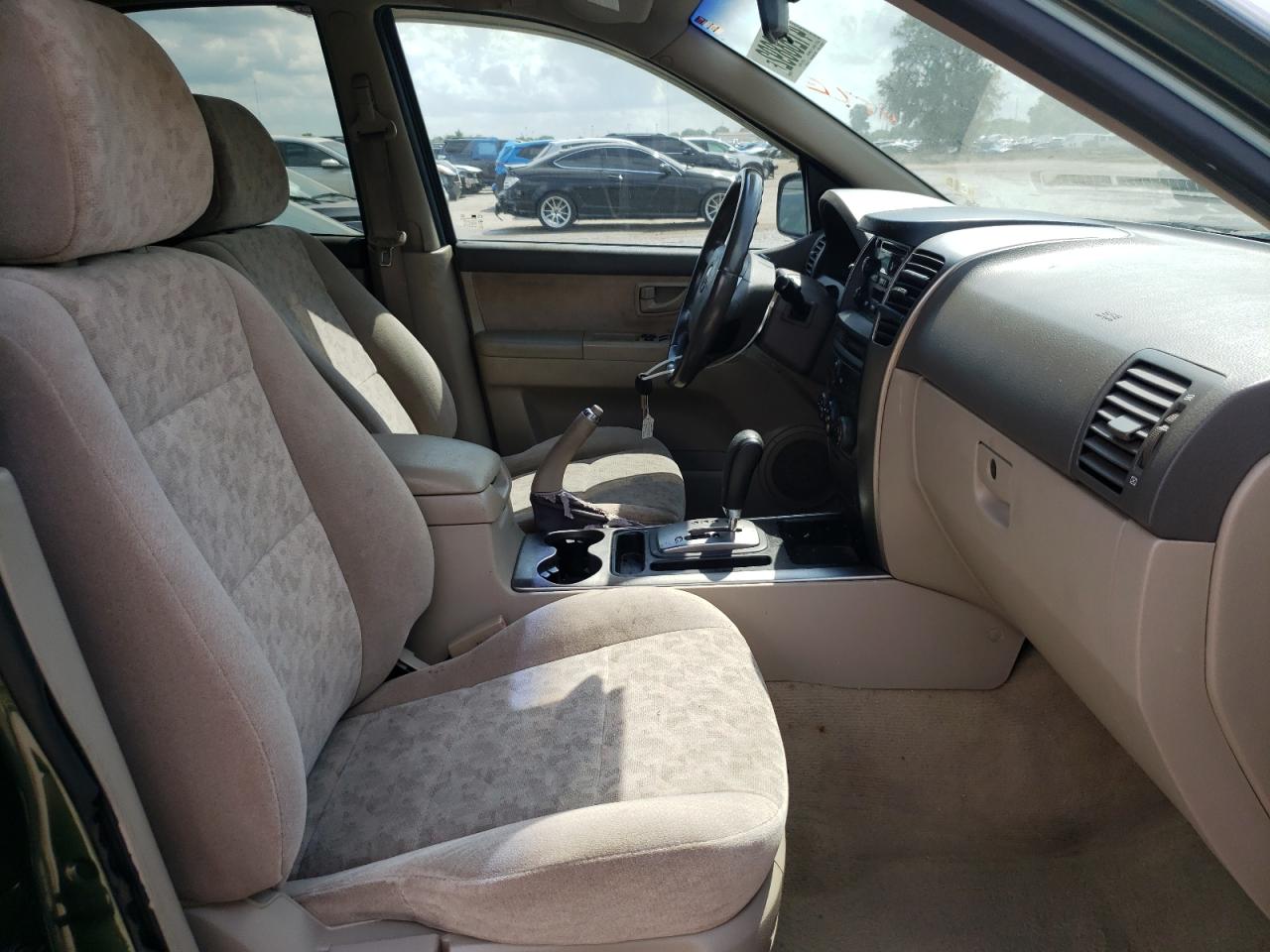 Zdjęcie 5 z aukcji – 2005 KIA SORENTO EX z VIN KNDJD733455338745