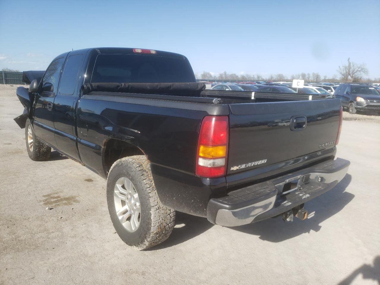 Photo 3 from auction – 2002 CHEVROLET SILVRDO LT with VIN 2GCEK19T021239834