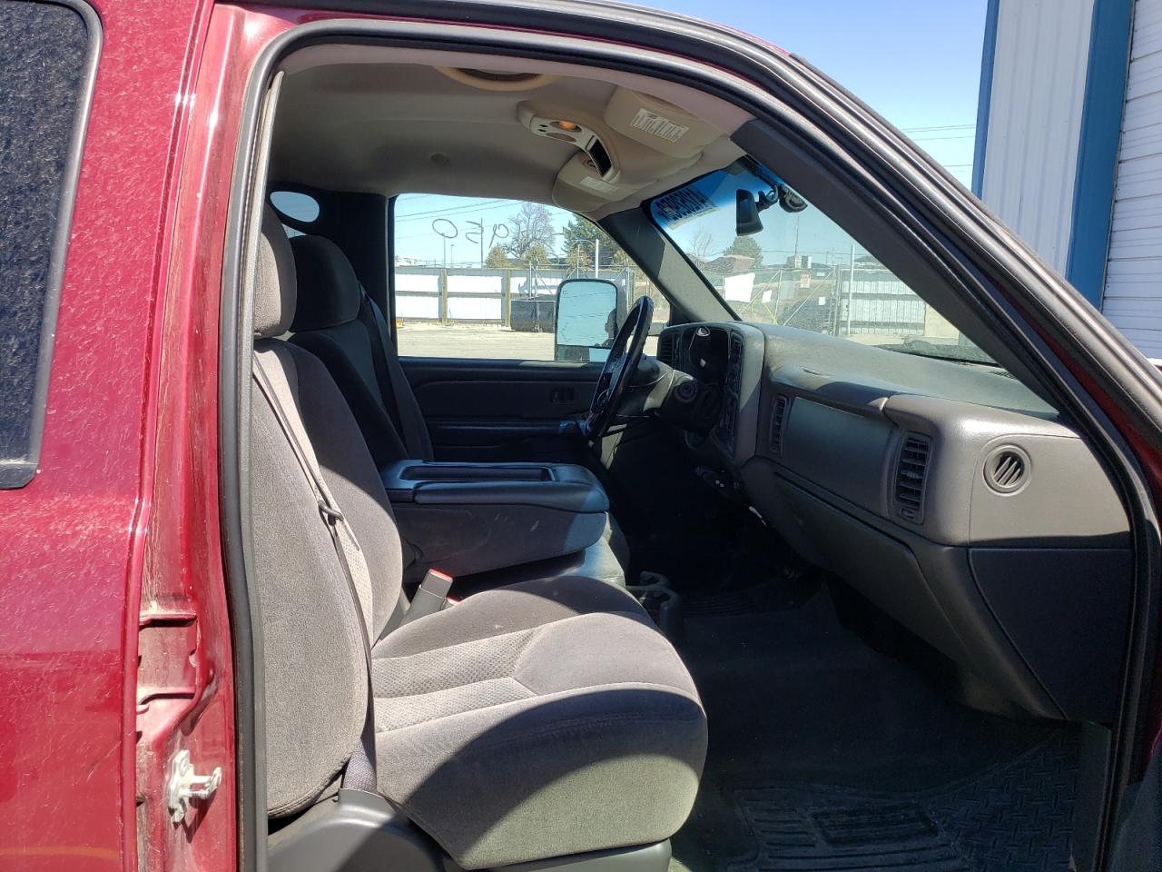 Photo 5 from auction – 2006 CHEVROLET SILVERADO with VIN 1GCHK23286F137683