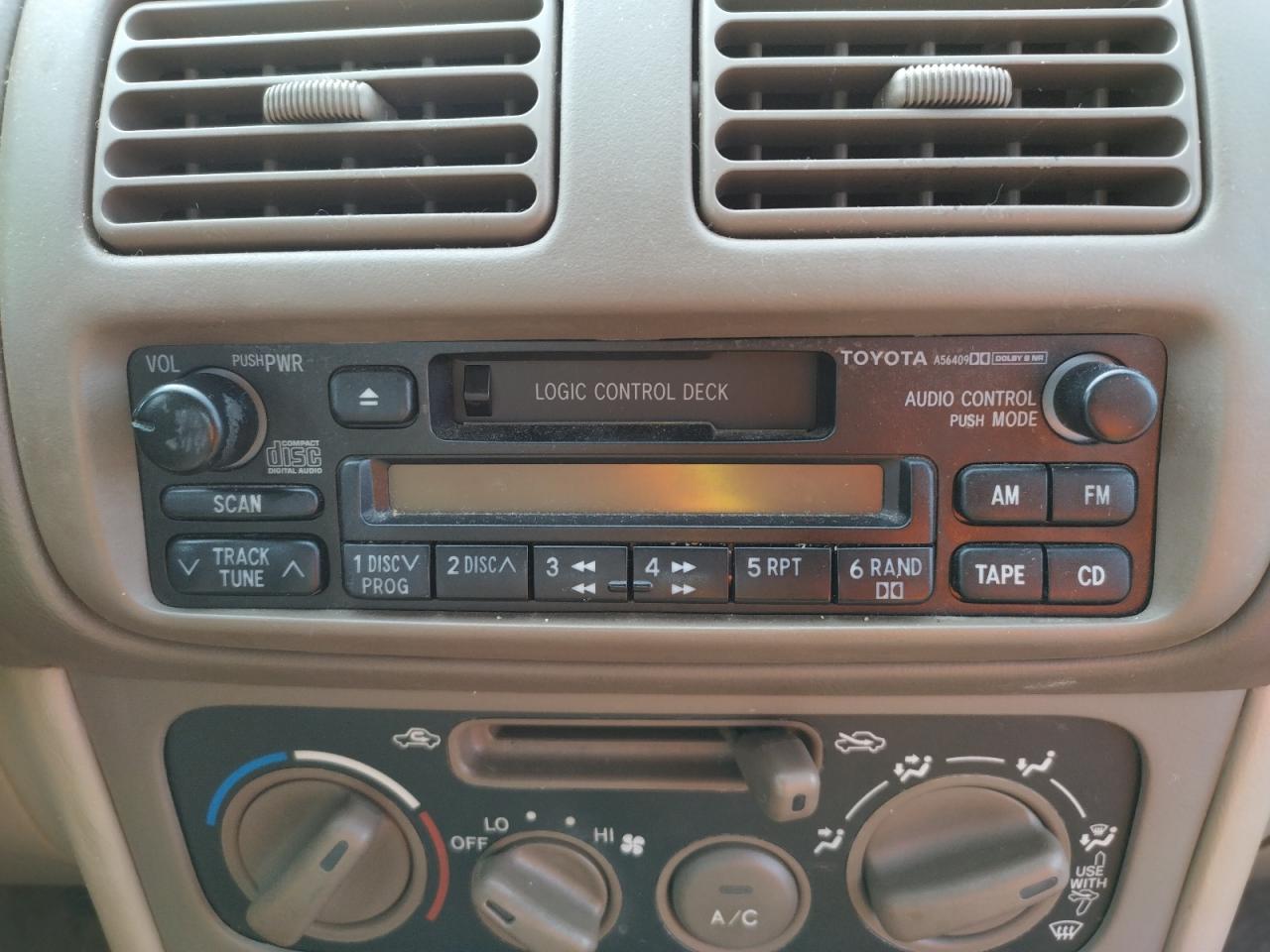 Photo 9 from auction – 2000 TOYOTA COROLLA VE with VIN 2T1BR12E7YC300925
