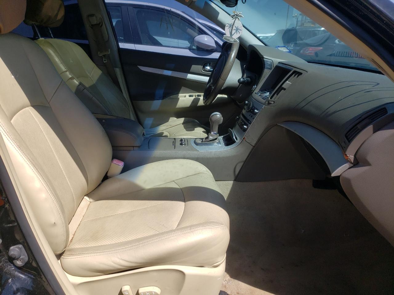 Photo 5 from auction – 2009 INFINITI G37 BASE with VIN JNKCV61E89M011828