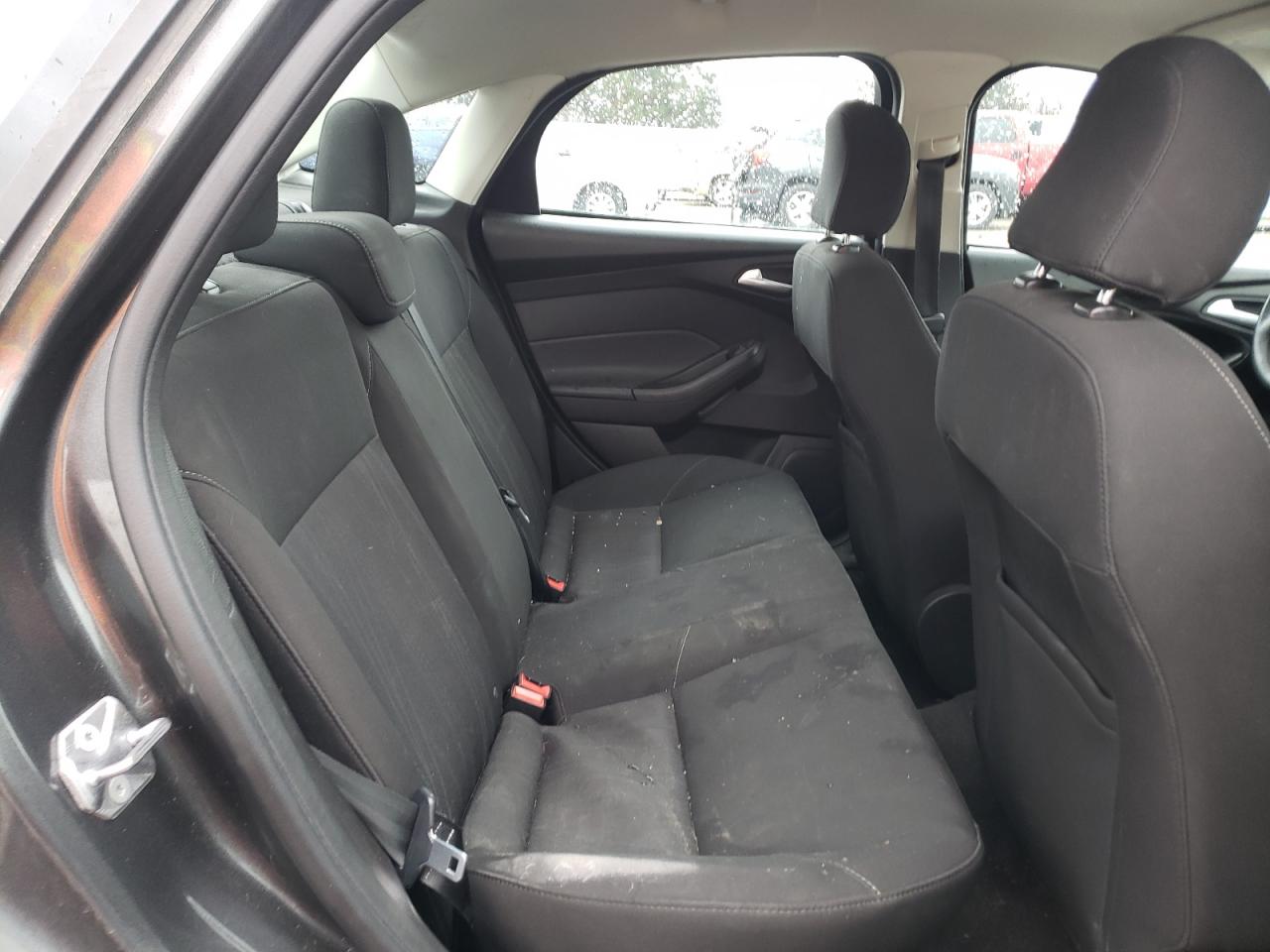 Photo 6 from auction – 2017 FORD FOCUS SE with VIN 1FADP3F23HL305810