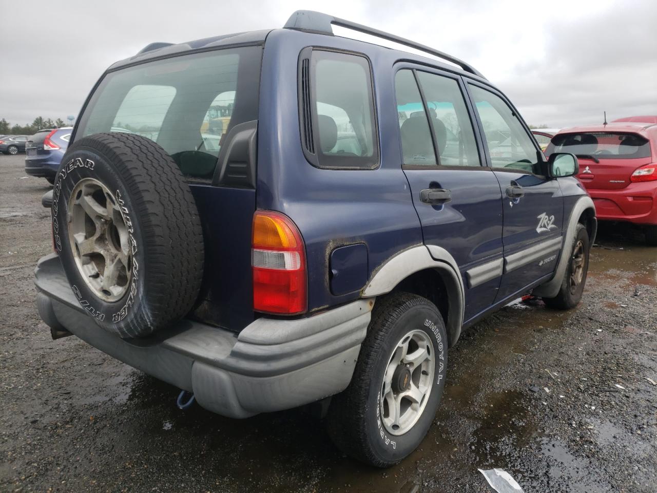 Photo 4 from auction – 2001 CHEVROLET TRACKER with VIN 2CNBJ734X16920610