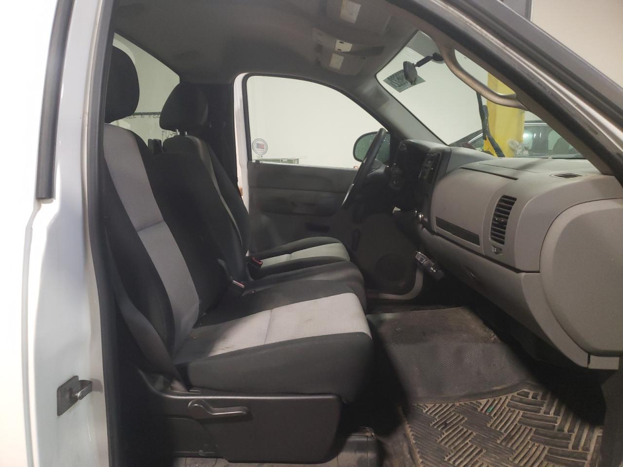 Photo 5 from auction – 2008 GMC SIERRA1500 with VIN 1GTEC14C88Z900658
