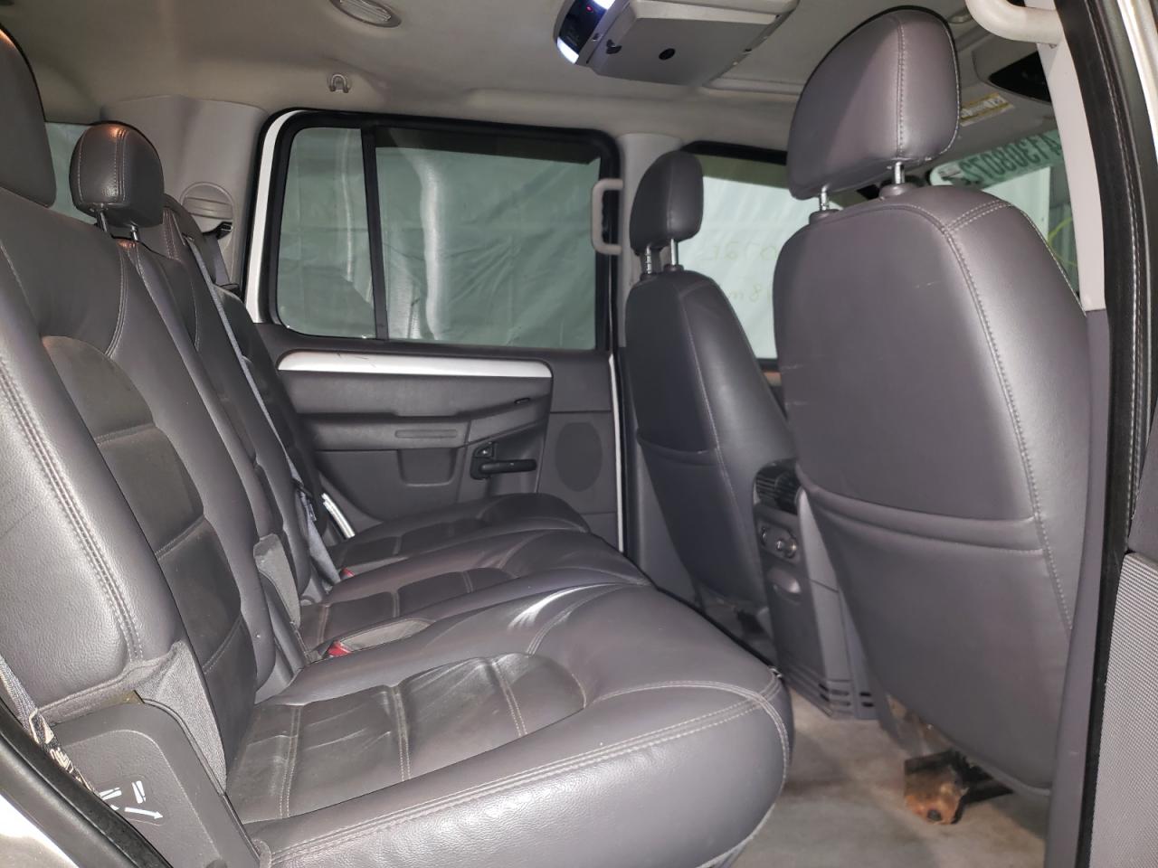 Photo 6 from auction – 2003 FORD EXPLORER X with VIN 1FMZU73W93UB14124