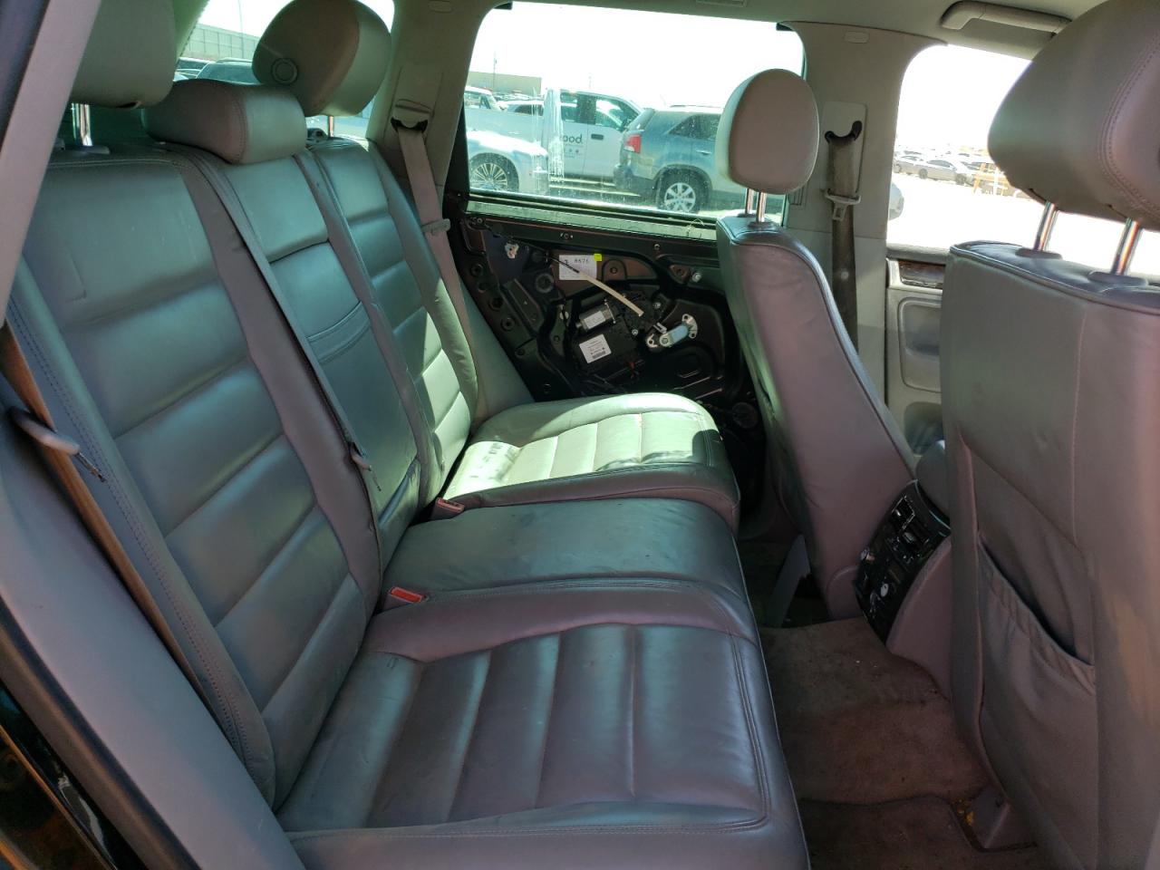Photo 6 from auction – 2004 VOLKSWAGEN TOUAREG with VIN WVGEM77L44D051448
