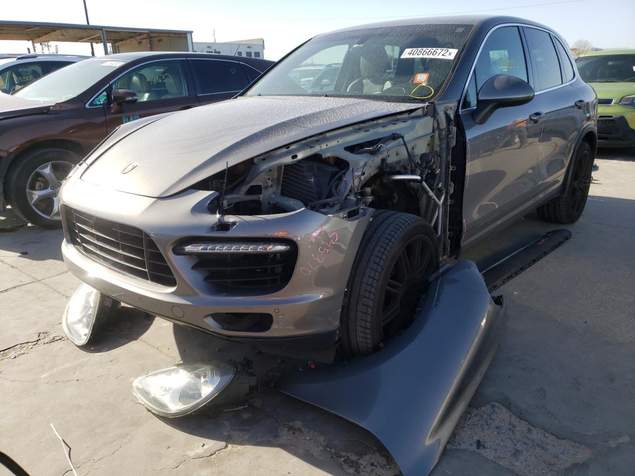 Photo 2 from auction – 2011 PORSCHE CAYENNE TU with VIN WP1AC2A22BLA81588