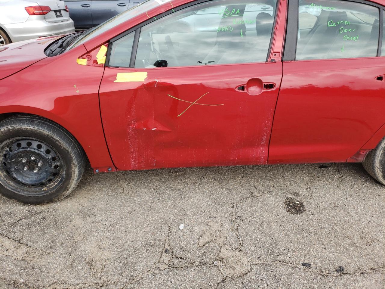 Photo 9 from auction – 2020 TOYOTA COROLLA LE with VIN 5YFEPRAEXLP035669