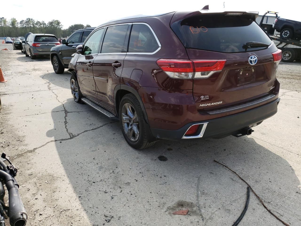 Photo 3 from auction – 2017 TOYOTA HIGHLANDER with VIN 5TDDGRFH4HS031162