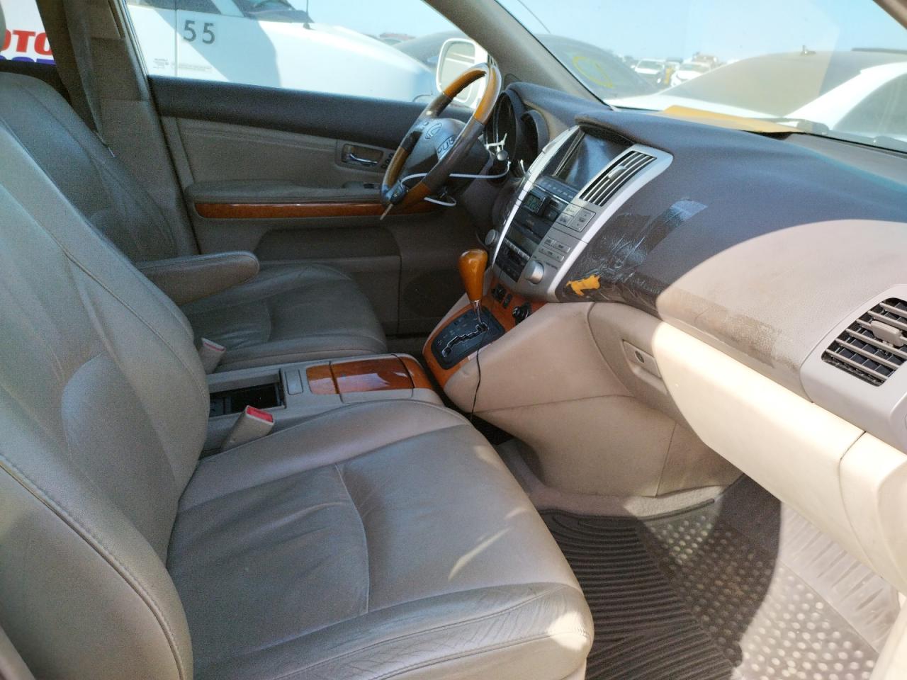 Photo 5 from auction – 2006 LEXUS RX 330 with VIN 2T2HA31U46C093649