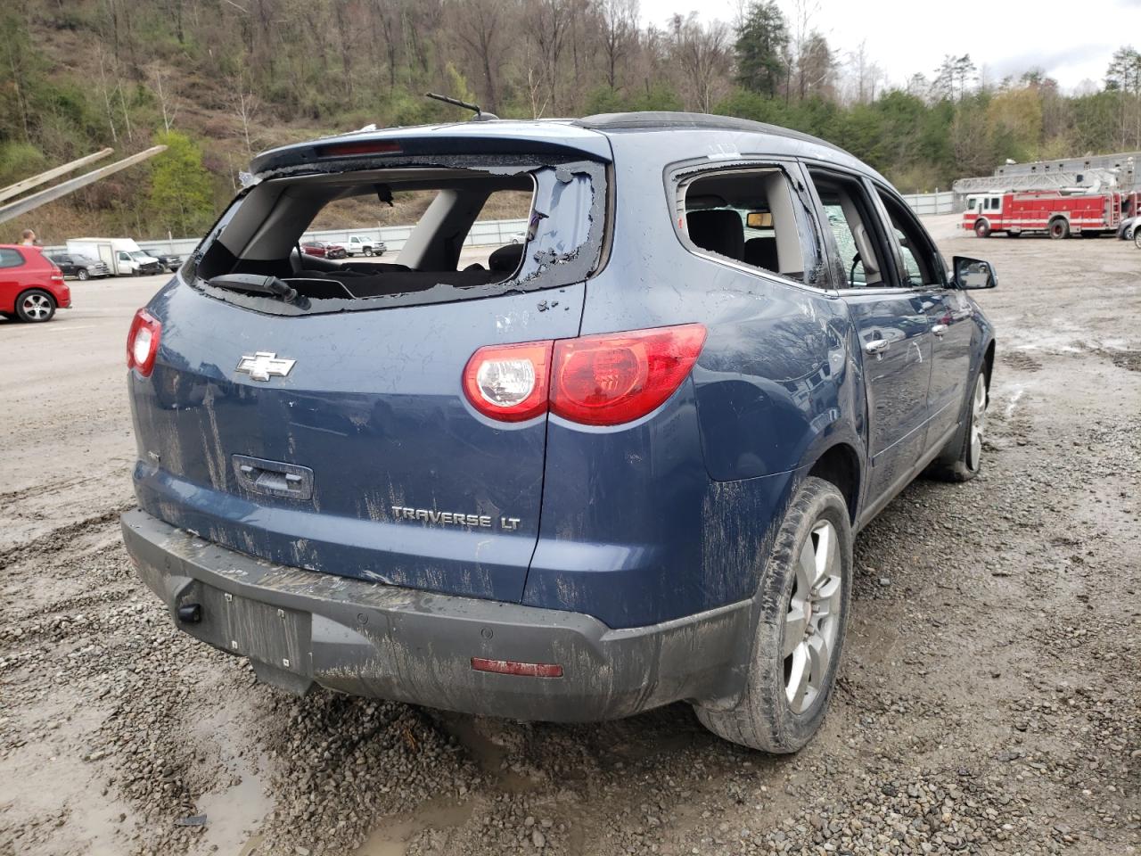 Photo 4 from auction – 2012 CHEVROLET TRAVERSE L with VIN 1GNKVGEDXCJ314744