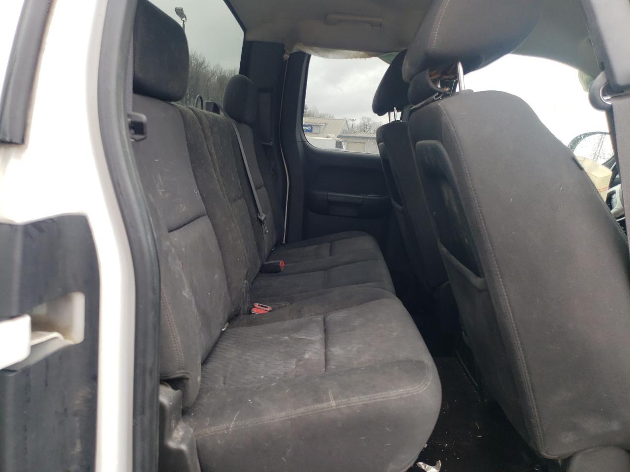 Photo 6 from auction – 2011 CHEVROLET SILVERADO with VIN 1GCRKSEA3BZ110845