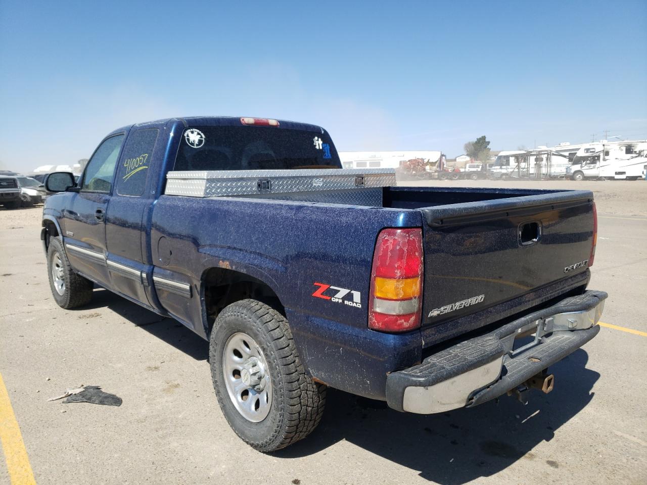 Photo 3 from auction – 2001 CHEVROLET SILVERADO with VIN 1GCEK19T31E127073