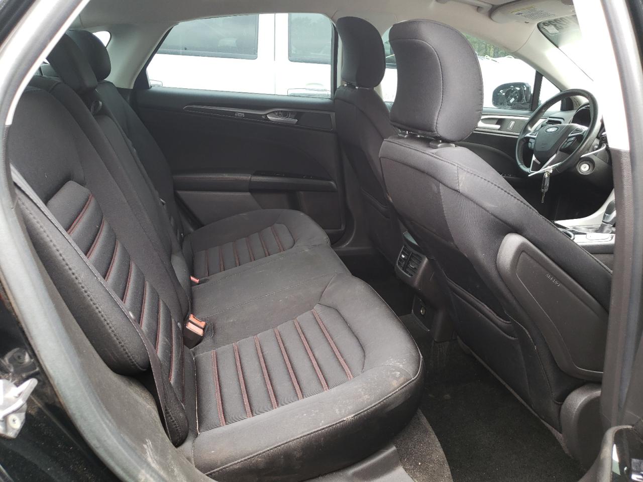 Photo 6 from auction – 2016 FORD FUSION SE with VIN 3FA6P0HD0GR211373