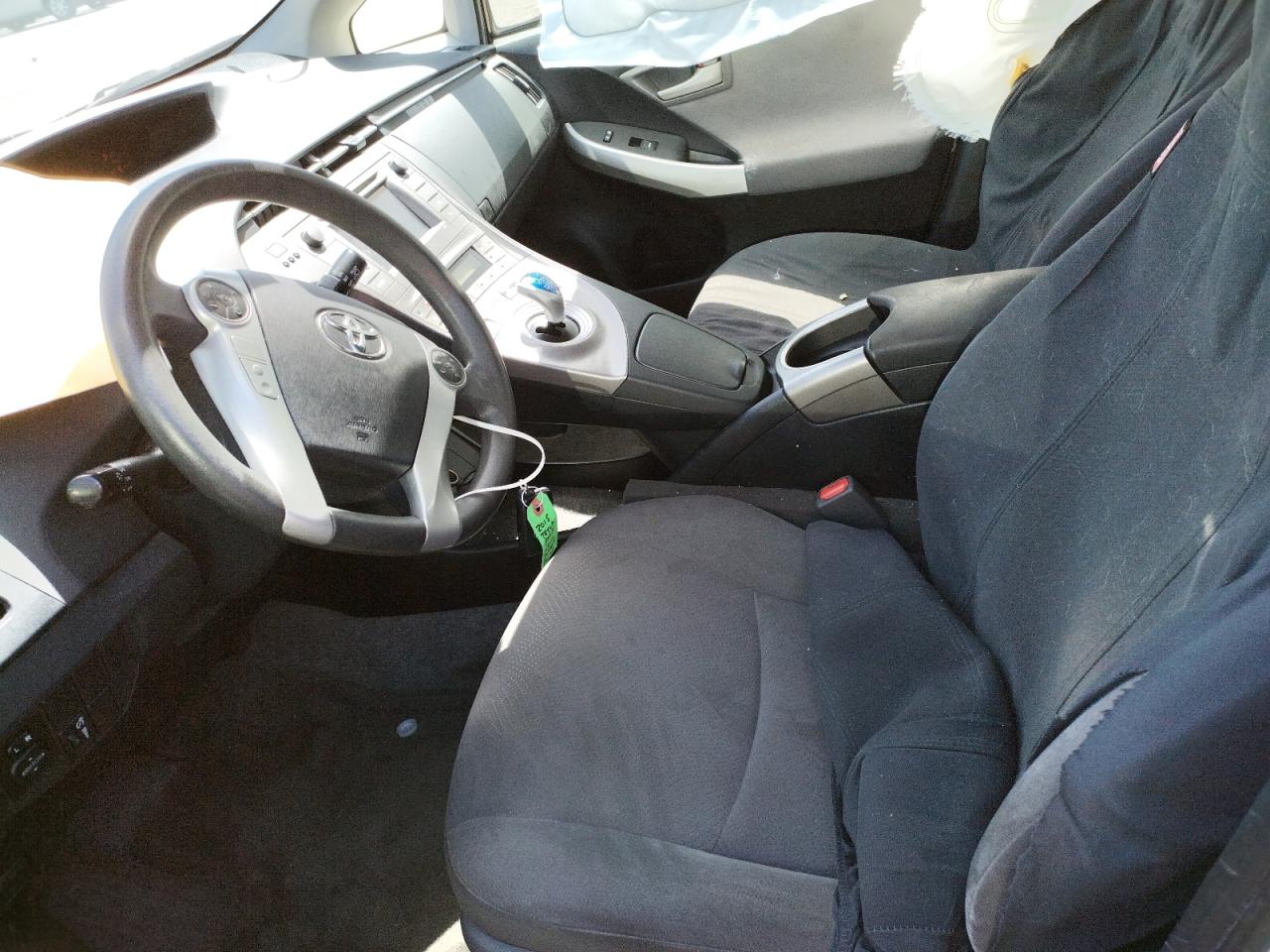 Photo 5 from auction – 2015 TOYOTA PRIUS with VIN JTDKN3DUXF1998556