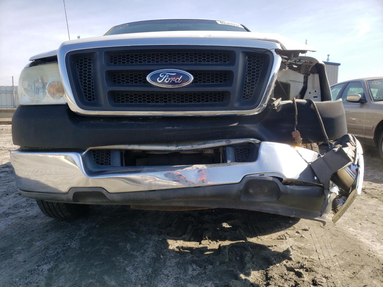 Photo 7 from auction – 2004 FORD F150 with VIN 1FTRF12WX4NA61863