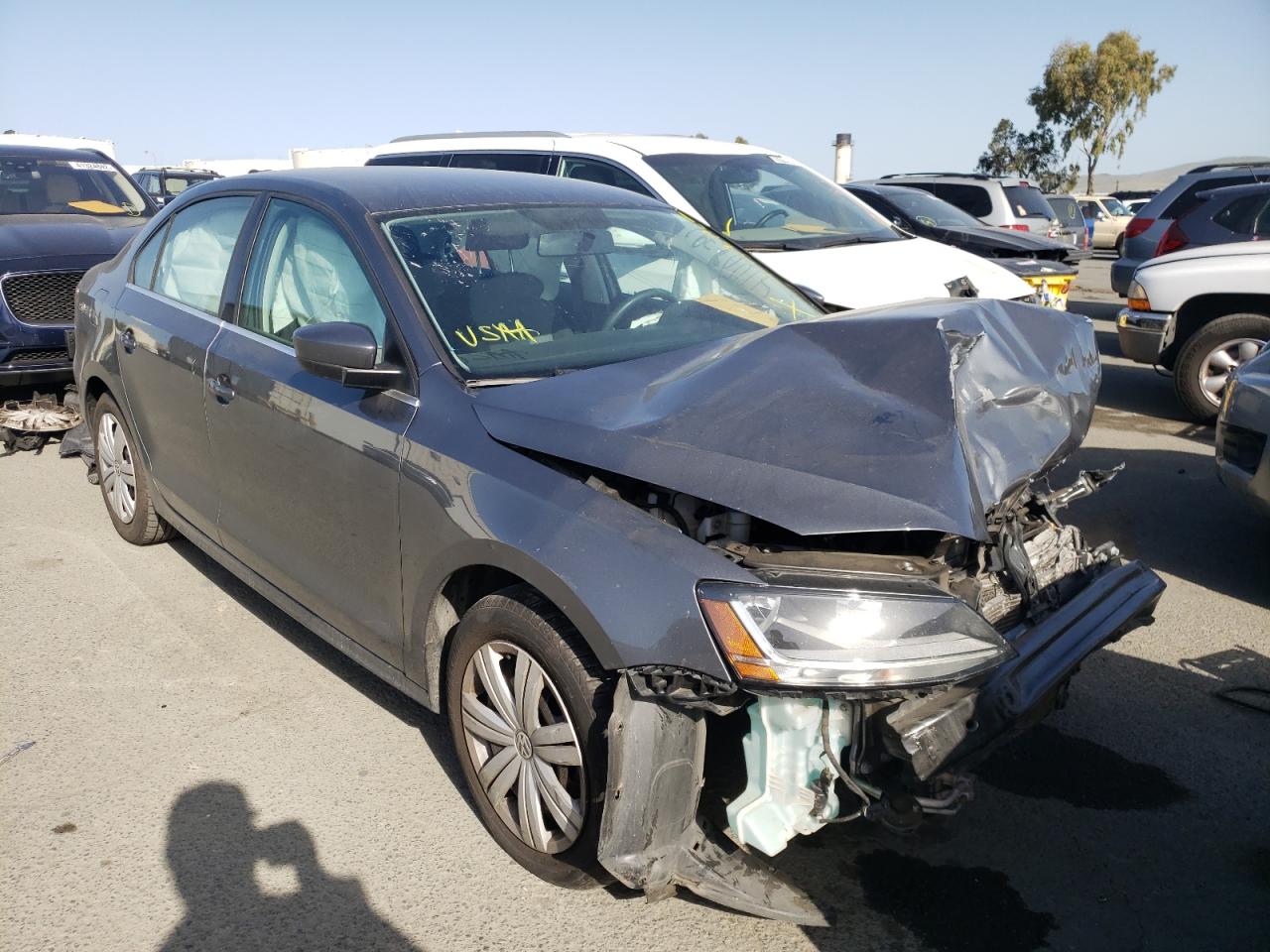 Photo 1 from auction – 2017 VOLKSWAGEN JETTA S with VIN 3VW2B7AJ0HM392650