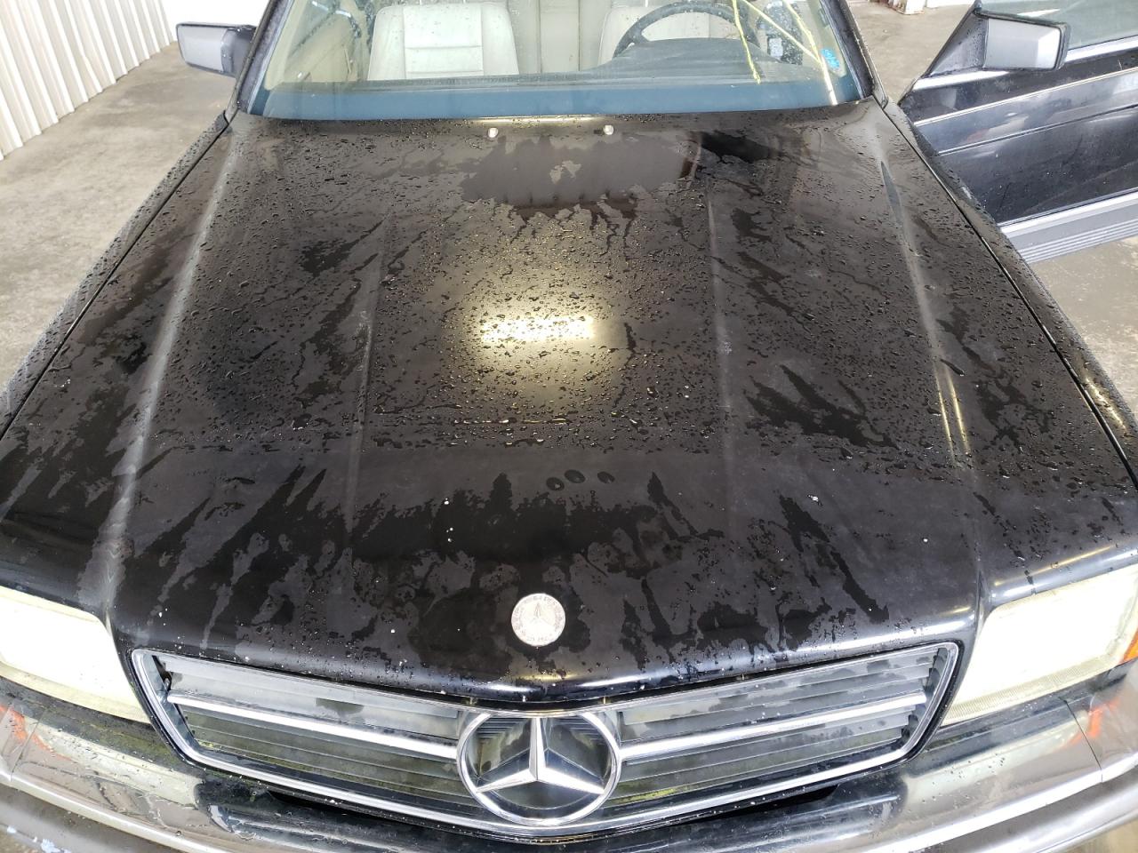 Photo 7 from auction – 1983 MERCEDES-BENZ 380 SEC with VIN WDBCA43A1DB004136