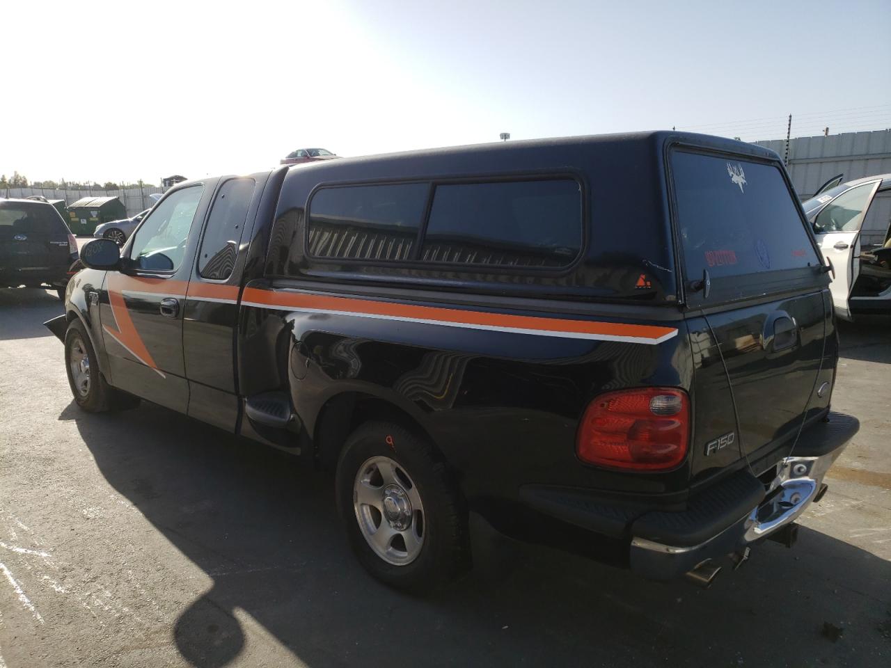 Photo 3 from auction – 2000 FORD F150 with VIN 1FTRX07L0YKB07181
