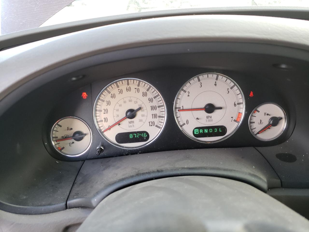 Photo 8 from auction – 2003 CHRYSLER TOWN & COU with VIN 2C8GT64L33R207648