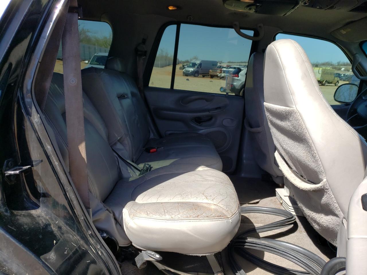 Photo 6 from auction – 2001 FORD EXPEDITION with VIN 1FMRU15W21LB08386