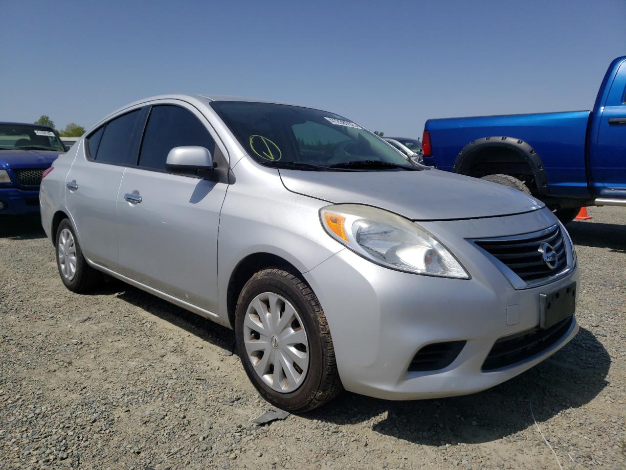 NISSAN VERSA S 2013 with VIN 3N1CN7AP4DL886757 - Photo from auction