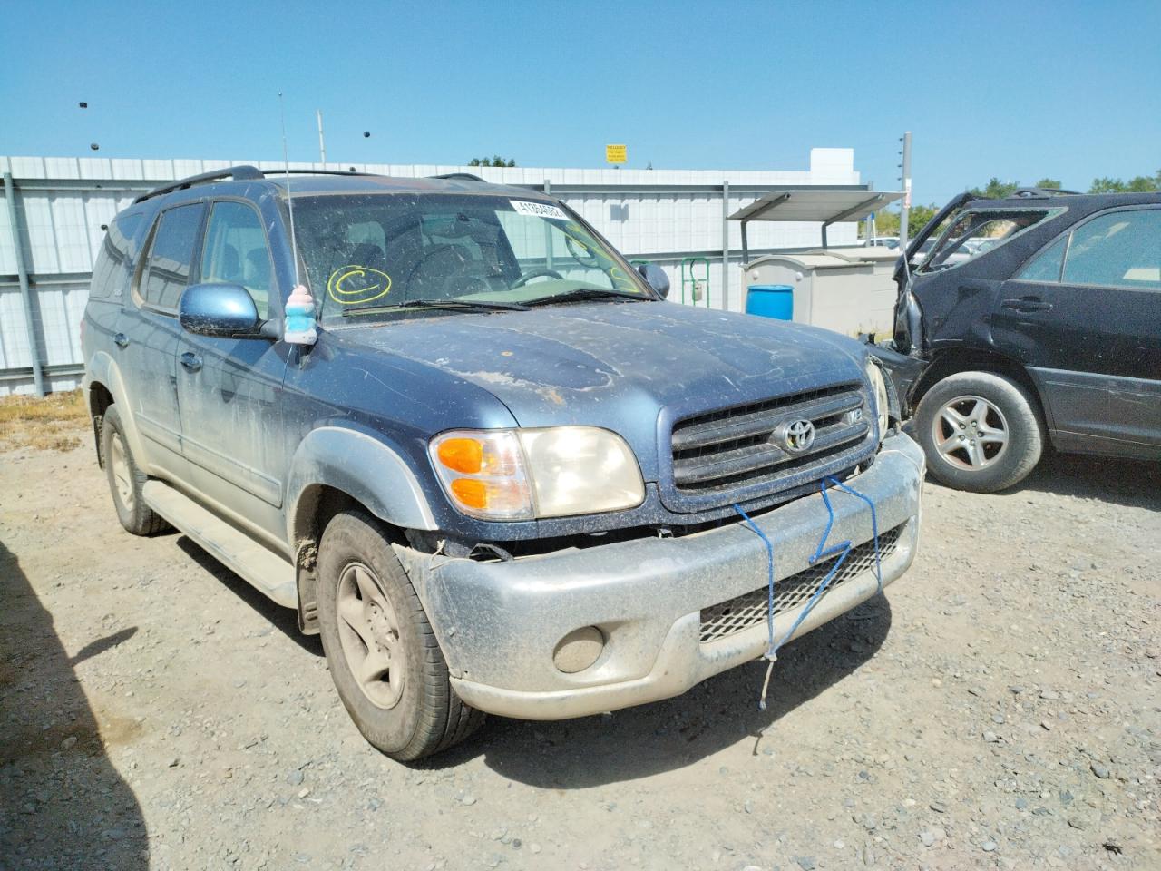 TOYOTA SEQUOIA SR 2002 with VIN 5TDZT34A02S097641 - Photo from auction