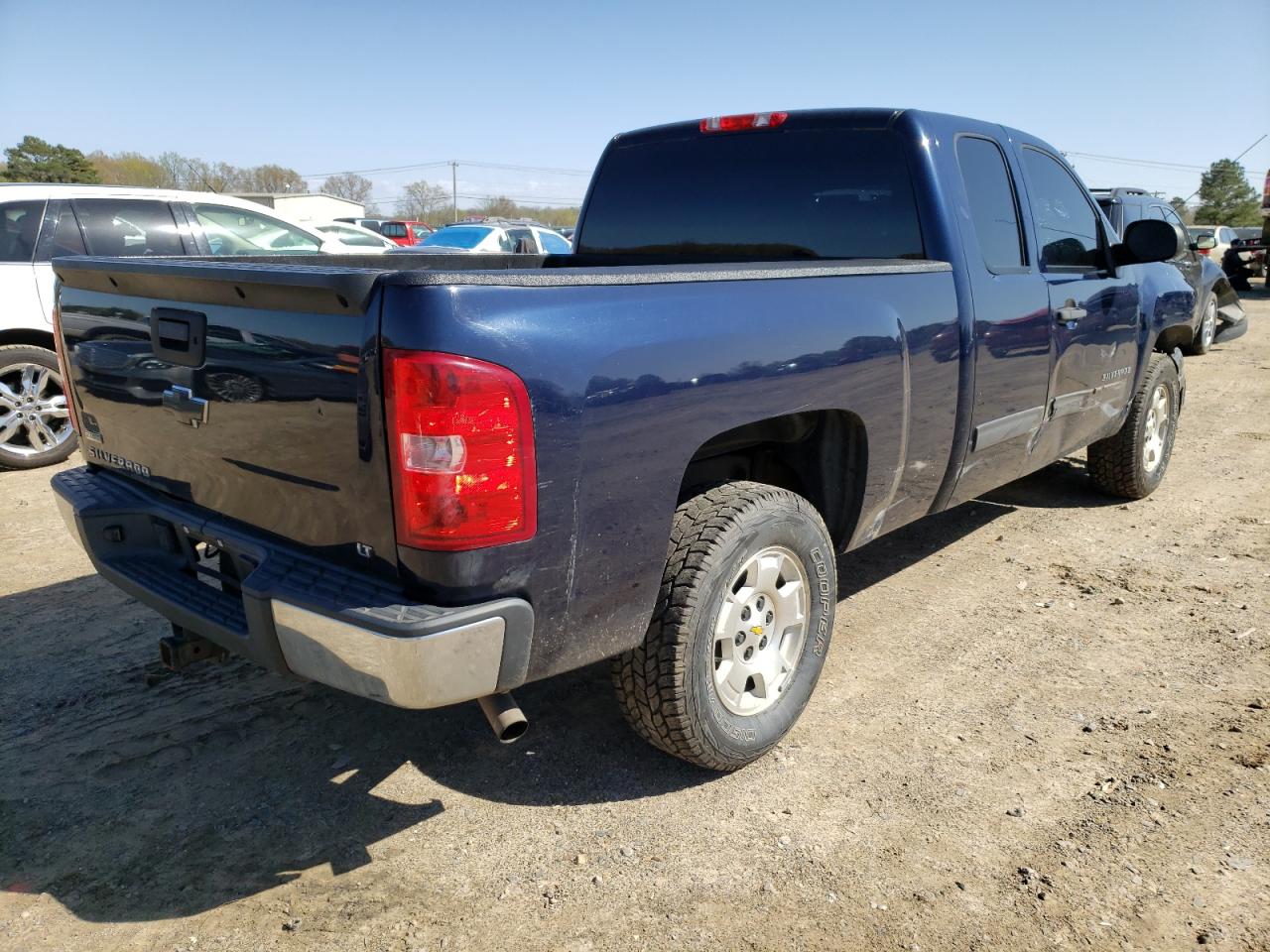 Photo 4 from auction – 2011 CHEVROLET SILVERADO with VIN 1GCRCSE01BZ377812