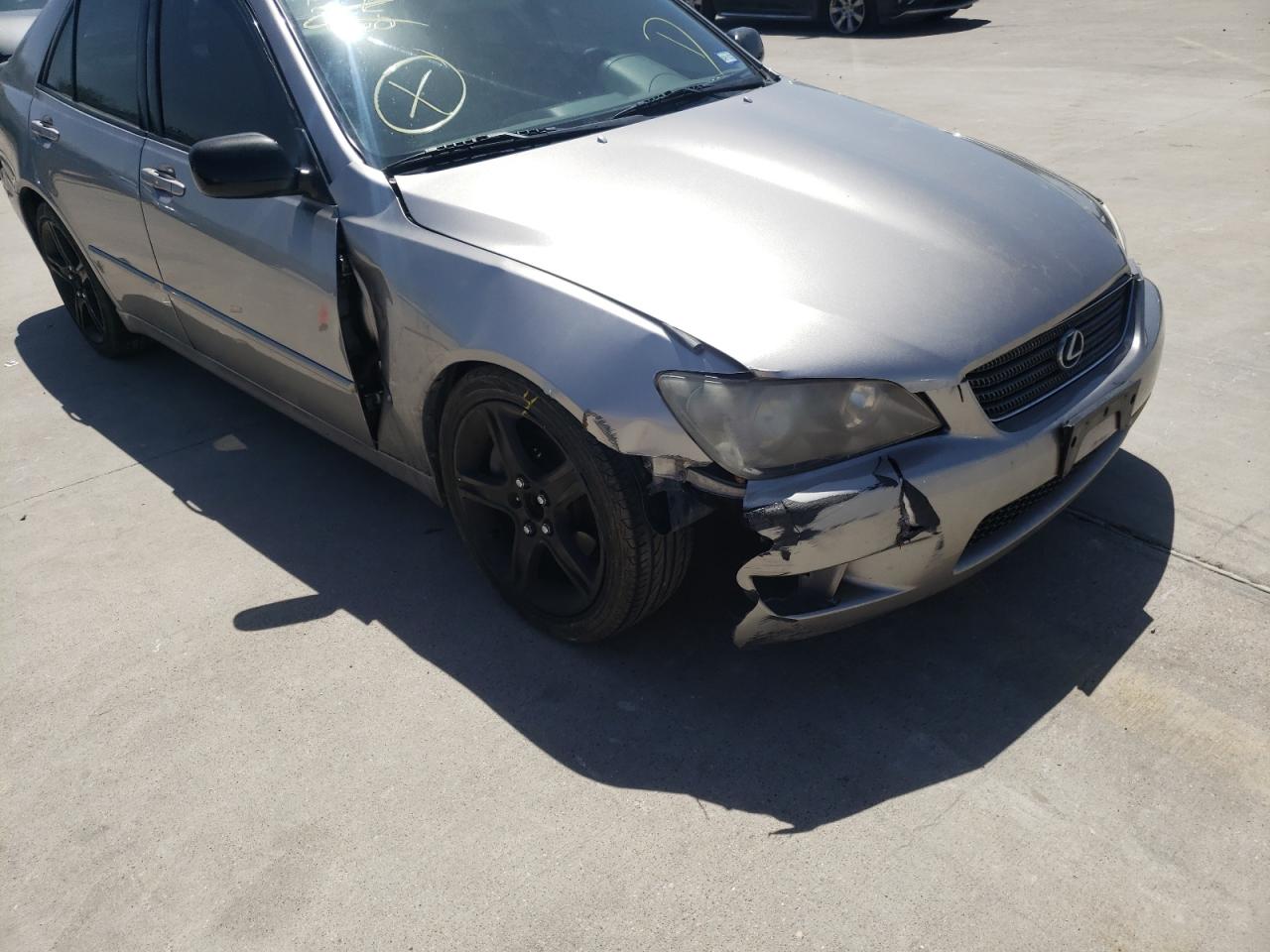Photo 9 from auction – 2004 LEXUS IS 300 with VIN JTHBD192540087714