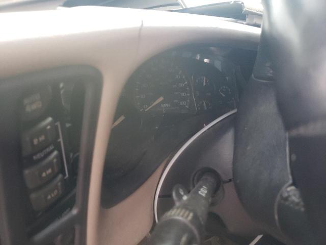 Photo 8 from auction – 2001 CHEVROLET SILVERADO with VIN 2GCEK19T511403903