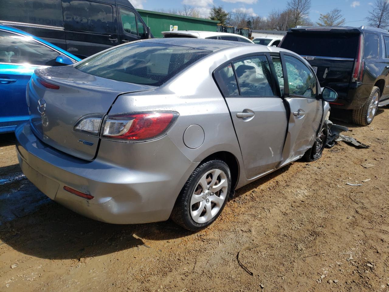 Photo 4 from auction – 2013 MAZDA 3 I with VIN JM1BL1U84D1709469