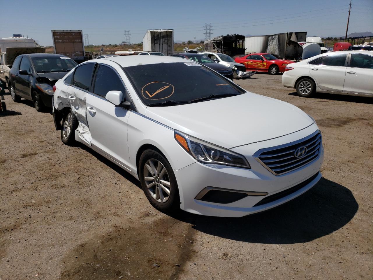HYUNDAI SONATA SE 2016 with VIN 5NPE24AF3GH277586 - Photo from auction
