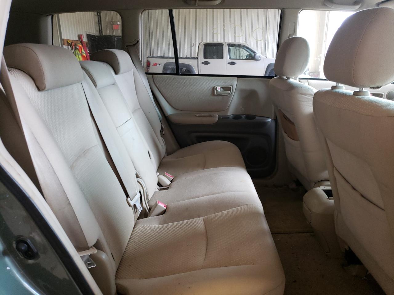 Photo 6 from auction – 2004 TOYOTA HIGHLANDER with VIN JTEGD21A240084622