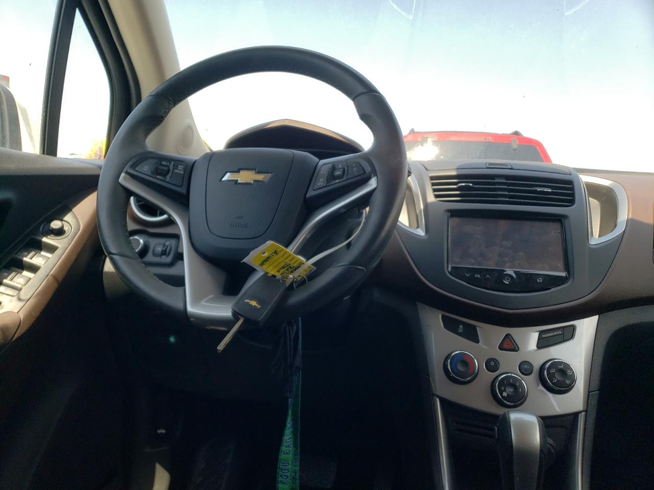 Photo 9 from auction – 2016 CHEVROLET TRAX 1LT with VIN 3GNCJPSB8GL226924