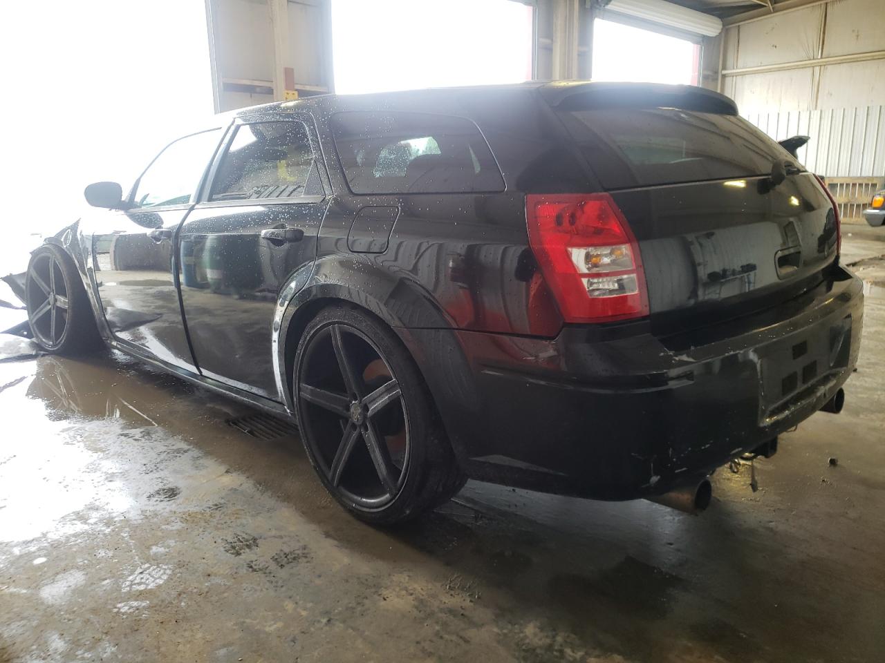 Photo 3 from auction – 2005 DODGE MAGNUM SXT with VIN 2D4FV48V15H124948