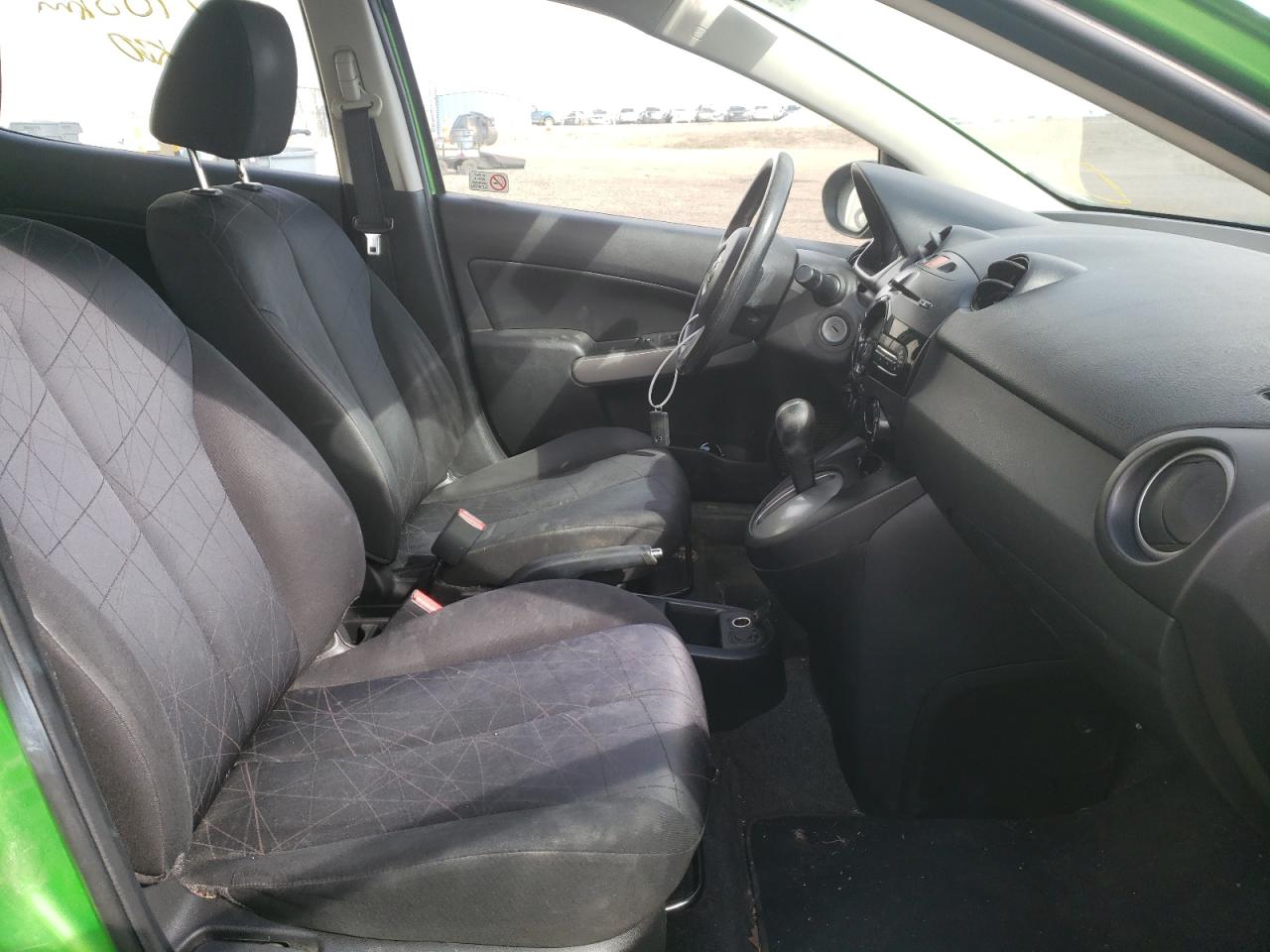 Photo 5 from auction – 2011 MAZDA MAZDA2 with VIN JM1DE1HY0B0109449