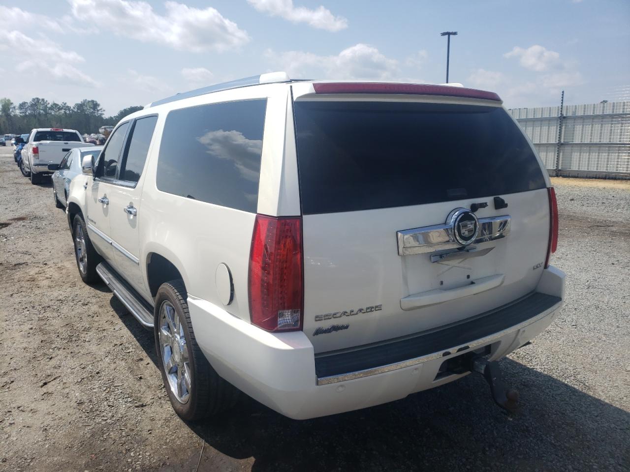 Photo 3 from auction – 2007 CADILLAC ESCALADE E with VIN 1GYFK66847R332009