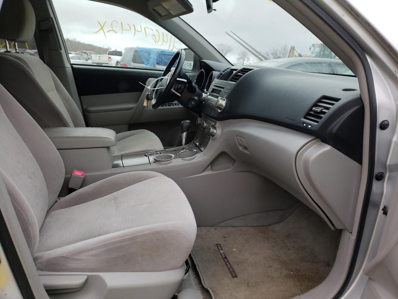 Photo 5 from auction – 2009 TOYOTA HIGHLANDER with VIN JTEES41A092121607