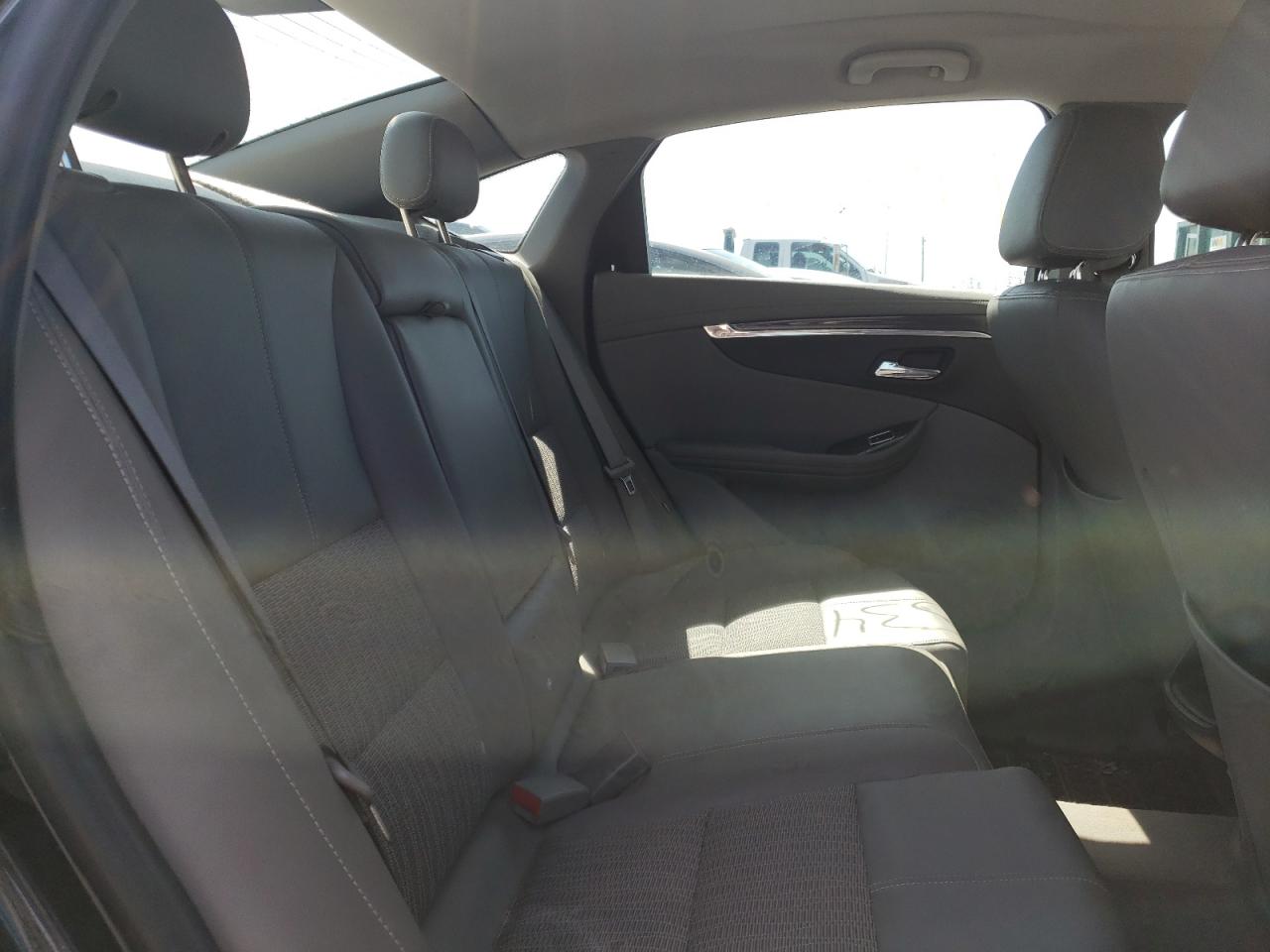 Photo 6 from auction – 2015 CHEVROLET IMPALA LT with VIN 1G1125S33FU118881