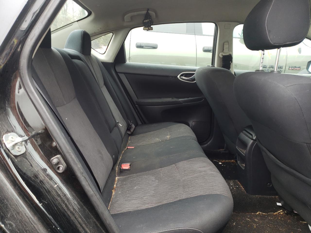 Photo 6 from auction – 2015 NISSAN SENTRA with VIN 3N1AB7AP8FY261476